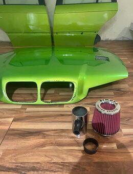 E36 Motorhaube mit bösem Blick - Berlin