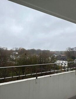 Helle 1-Zimmer-Single-Wohnung mit Balkon! - Leverkusen