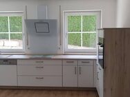 Eine wunderschöne 2,5-Erdgeschoss-Wohnung mit EBK im Herzen von Rottenburg zu mieten. - Rottenburg (Laaber)