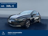 VW Golf, 2.0 TDI VIII Move, Jahr 2023 - Fellbach