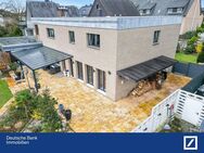 Großzügiges, exklusives Zweifamilienhaus mit Potenzial! - Bielefeld