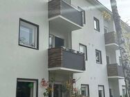 Frei beziehbare Wohnung mit 3 Zimmern - Berlin