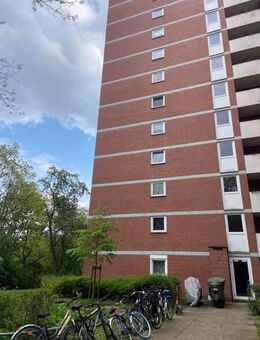Sanierte 2 Zimmerwohnung mit Tageslichtbad und Balkon - Frankfurt (Main)
