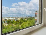 Frankfurt-Niederrad: Renovierte 3-Zimmer-Wohnung mit schönem Ausblick - Frankfurt (Main)