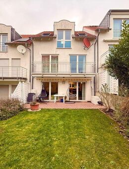 Viel Platz zum Leben - stilvolles Reihenhaus mit Studio und Galerie - Frankfurt (Main)