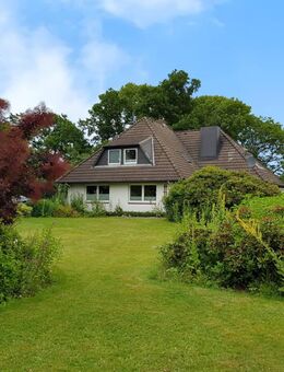 Modernes Einfamilienhaus mit Baugrundstück und historischem Nebengebäude in Wesseln - Wesseln