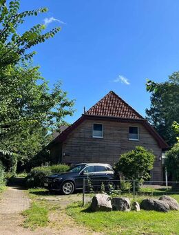 Familienfreundliches EFH mit sonniger Südterrasse, 2 Stellplätzen und Photovoltaikanlage in Lurup - Hamburg