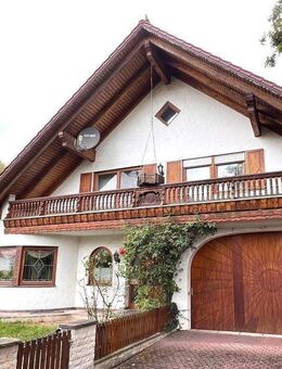 ZUHAUSE ANKOMMEN: BESONDERES WOHNHAUS IN ZURÜCKVERSETZTER ORTSRANDLAGE - Oberhausen (Landkreis Neuburg-Schrobenhausen)
