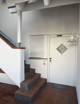 Aidlingen: Gemütliche 3 Zimmer Wohnung mit Balkon - Aidlingen