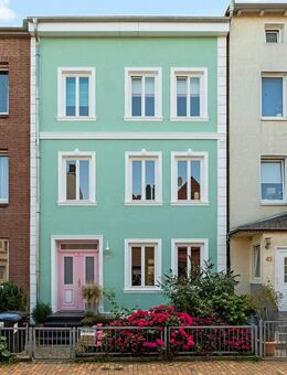 Historisches Stadthaus mit Seele - liebevoll saniert, zentral in Lübeck, bezugsfertig schön - Lübeck