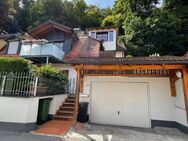 Freistehendes 3-Familien-Wohnhaus mit Garage, Terrasse/Balkon, Garten und herrlichem Ausblick vor den Toren von Regensburg - Nittendorf (Markt)