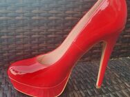 Zahle mir neue Highheels - Berlin