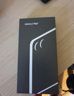 Ich verkaufe ein Samsung Galaxy Z Flip 7 256 GB blau. Neu. - Finsterwalde