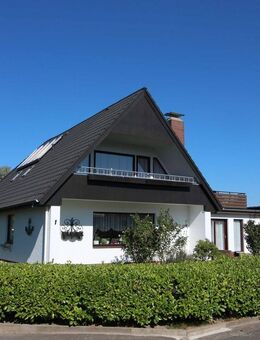Gepflegtes großes Ferienhaus mit Einliegerwohnung und 3 Appartments - Westerdeichstrich