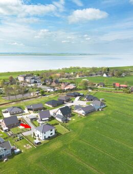 Neuwertige Stadtvilla mit Energieeffizienz A+ in Elblage - Brokdorf