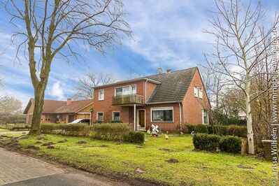 Renovierungsbedürftiges vermietetes Zweifamilienhaus in Papenburg