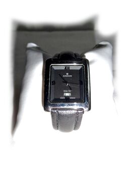 Schöne Armbanduhr von Junghans SolarTEC - Nürnberg