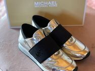 Michael Kors Sneaker Silber - Weitefeld
