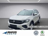 VW T-Cross, 1.0 l TSI Life 116, Jahr 2022 - Schwerin