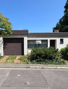 Charmanter Bungalow mit Garage in ruhiger Lage von Saarbrücken-Scheidt - Saarbrücken