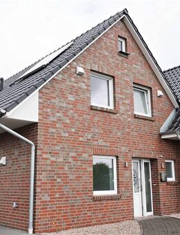 Moderne Doppelhaushälfte mit hochwertiger Einbauküche zum Wohlfühlen in Eversmeer! - Eversmeer