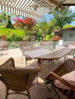 Helle 4-Zimmer-Wohnung mit großer Süd-West-Terrasse und Wintergarten in begehrter Lage von Gernsbach - Gernsbach