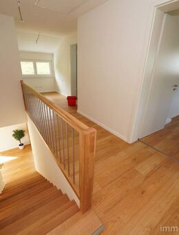 Kostengünstiges Neubauhaus, kurzfristig beziehbar, KFW Effizienzhaus 40 Plus mit 2 Wohneinheiten - Markt Rettenbach