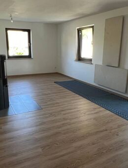 Drei Zimmer Wohnung in Haugenried zu vermieten - Nittendorf (Markt)