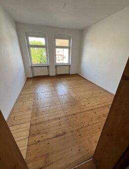 Helle 4 Zimmer-Wohnung in zentraler Lage von Naumburg - Naumburg (Saale)