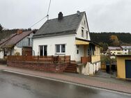 ***Geschmackvolles Einfamilienhaus mit großen Garten, Garage u.v.m.....*** - Neroth