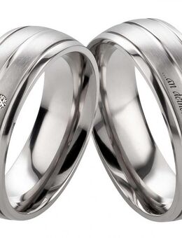 Titanringe T019 mit Stein und außengravur - Aholming