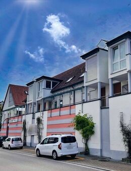 Schöne, zentrumsnahe 3-Zimmer-Wohnung mit 74 m² Grundfläche und Tiefgaragenstellplatz - Löchgau