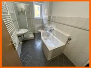 3-Raum Hochparterrewohnung mit großem Balkon, Wanne und Dusche! - Gera