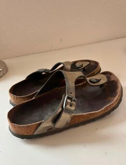 Viel getragene Birkenstock Gizeh - Dornstetten