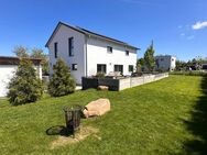 Energieeffizienz A+! Neubau-Stadtvilla in ruhiger Gegend von Pirna-Cunnersdorf! - Pirna