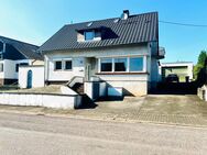 Großzügiges Einfamilienhaus mit Garten und Wintergarten in ruhiger Lage - Wadern