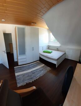 Charmante Dachgeschosswohnung (Eigentumswohnung) in Bottrop-Batenbrock - Bottrop