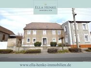 2 Häuser nebeneinander mit großem Innenhof, Scheune und Garage... - Hecklingen