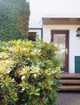 Provisionsfrei - Modernisiertes & ruhiges MRH mit Vollkeller, EBK, Terrasse, Garten und Hobbyräumen - Elmshorn