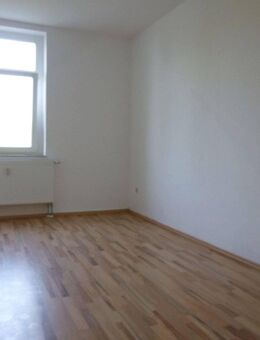 ** 2-Raum-Wohnung mit Balkon in ruhiger Lage ** - Greiz