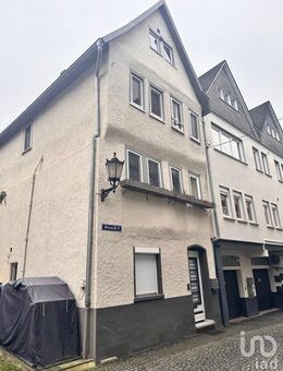 Fachwerkhaus in Herborn mit eigenem Charme sucht neue Eigentümer. Der Preis ist verhandelbar!! - Herborn (Hessen)