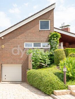 Luxuriöse und modernisierte Architektenvilla mit privatem Hallenbad. - Melbeck
