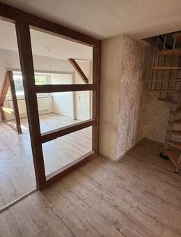 M6/DGli - Gemütliche 2,5-Zimmer-Dachgeschosswohnung im Herzen von Mügeln - Mügeln