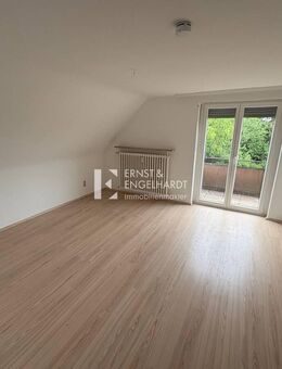 Gepflegte 2-Zimmer-Wohnung mit großem Balkon zu vermieten - Poppenhausen