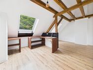 Charmante und großzügige Dachgeschosswohnung - Ludwigshafen (Rhein)