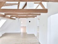 Wohntraum mit bis zu 5 Meter hohen Decken: 2,5-Zimmer-Wohnung mit Fachwerkcharme - Oberderdingen