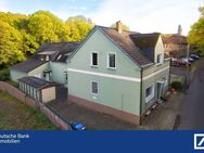 Gepflegtes Mehrfamilienhaus auf großem Grundstück in guter Lage von Bo-Hiltrop zu verkaufen - Bochum