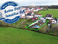 DIETZ: Bezahlbare Immobilie auf Feldrandlagengrundstück in Hasselroth Neuenhaßlau! - Hasselroth
