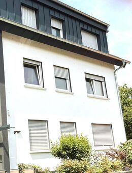 Eine gemütliche Dachgeschosswohnung zum wohlfühlen! - Bürstadt