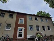 RAUS von ZUHAUS und REIN in die erste eigene Bude & dann noch in Bahnhofsnähe. - Büchen